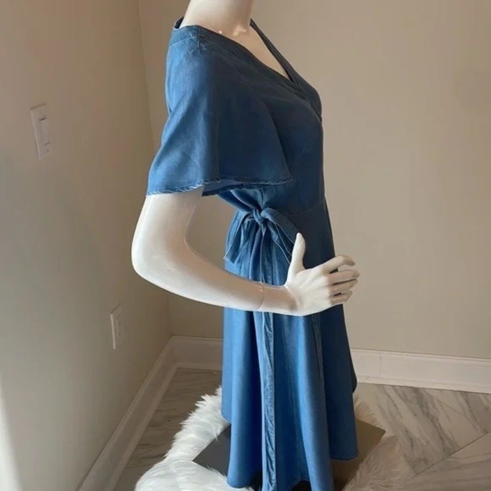 LOFT Chambray Wrap Dress Short Sleeves V Neck Tie Waist Mini Size 4P - Picture 4 of 9